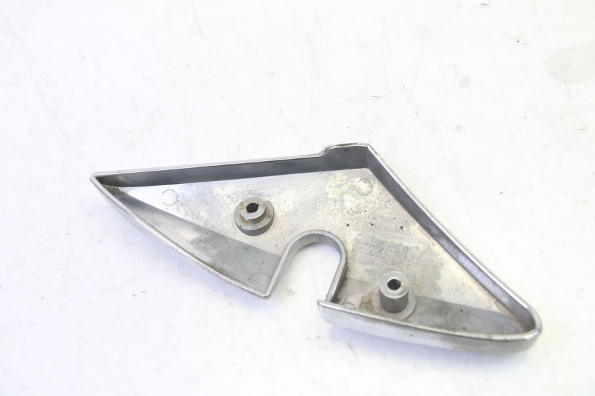 photo de Right side lateral frame cover HYOSUNG GV AQUILA 125 (2000 - 2009) - Zoom on usage condition