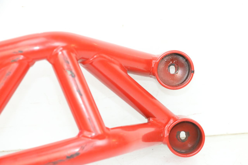 photo de RIGHT SIDE FRAME COVER MAG POWER BOMBERS 4T 50 (2016 - 2026) - Surface and material condition