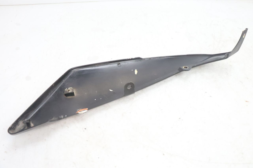 photo de RIGHT SIDE FRAME COVER MBK DAKOTA 50 (2003 - 2008) - Fixing points details