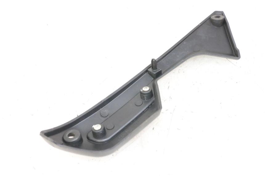 photo de RIGHT SIDE FRAME COVER KEEWAY K-LIGHT KLIGHT 125 (2018 - 2025) - Zoom on usage condition