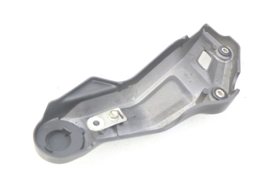 photo de RIGHT SIDE LATERAL FRAME COVER YAMAHA MT-07 MT07 700 (2018 - 2020) - Zoom on usage condition