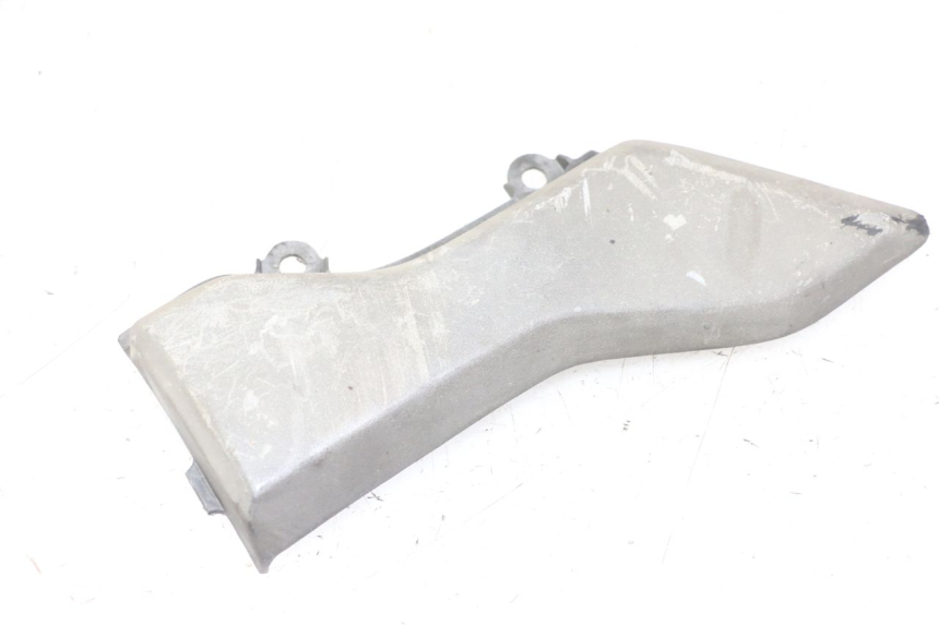 photo de RIGHT SIDE FRAME COVER HONDA NTV DEAUVILLE ABS 700 (2007 - 2016) - Zoom on usage condition