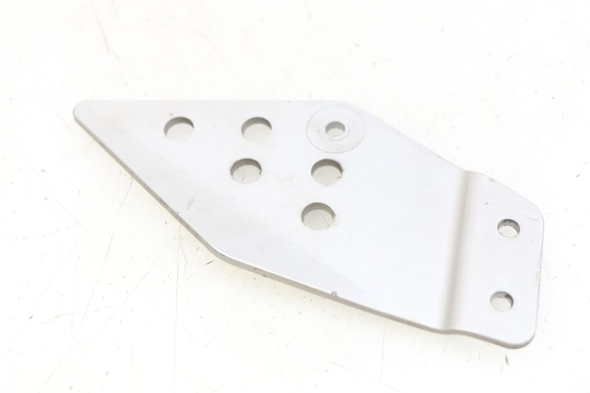 photo de RIGHT SIDE LATERAL FRAME COVER KAWASAKI Z 750 (2007 - 2013) - Component detail