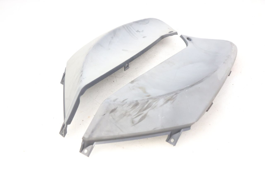 photo de SIDE FRAME COVER PIAGGIO FLY 100 (2006 - 2010) - Technical close-up