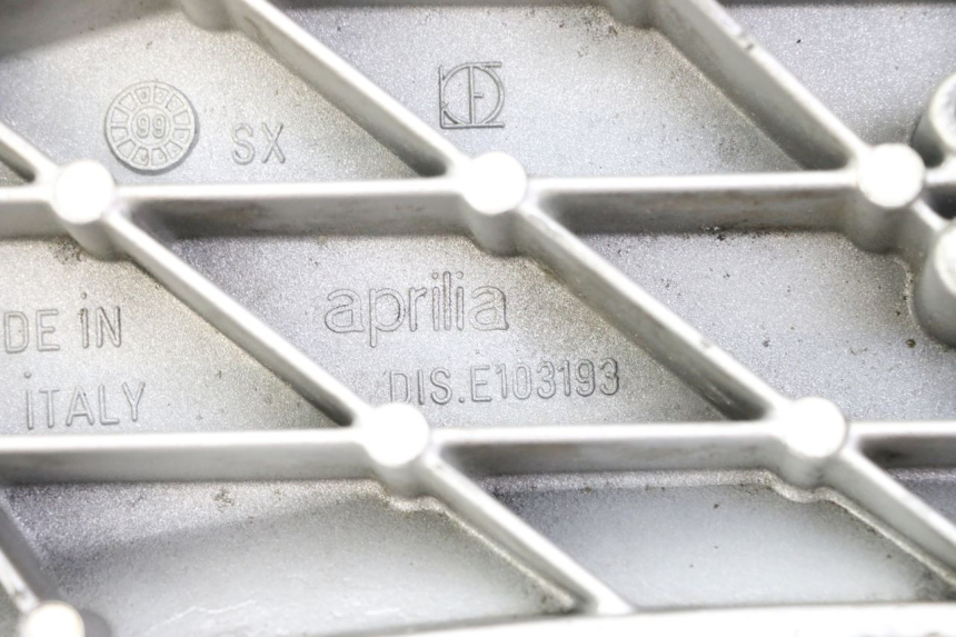 photo de LEFT SIDE FRAME COVER APRILIA RS 50 (1999 - 2005) - Technical close-up