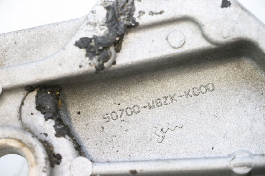 photo de LEFT SIDE FRAME COVER HONDA CB F HORNET 600 (2005 - 2006) - Component detail
