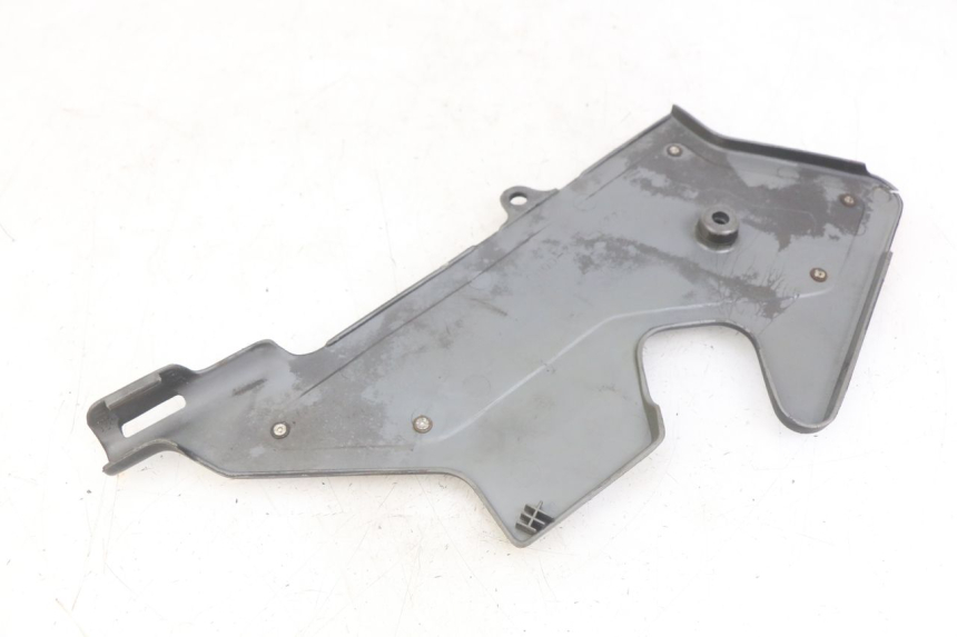 photo de LEFT SIDE LATERAL FRAME COVER HONDA CBR F SC25 1000 (1989 - 1992) - Component detail