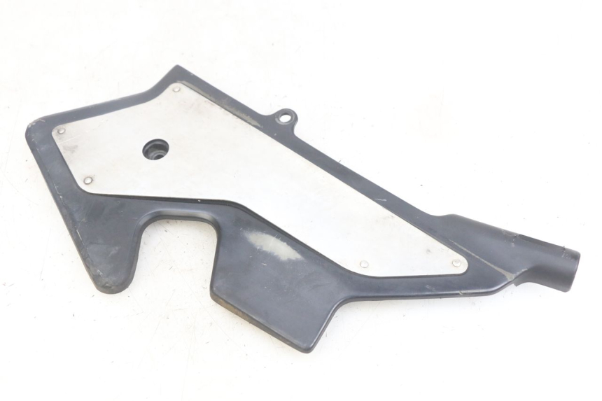 photo de LEFT SIDE LATERAL FRAME COVER HONDA CBR F SC25 1000 (1989 - 1992) - Technical close-up