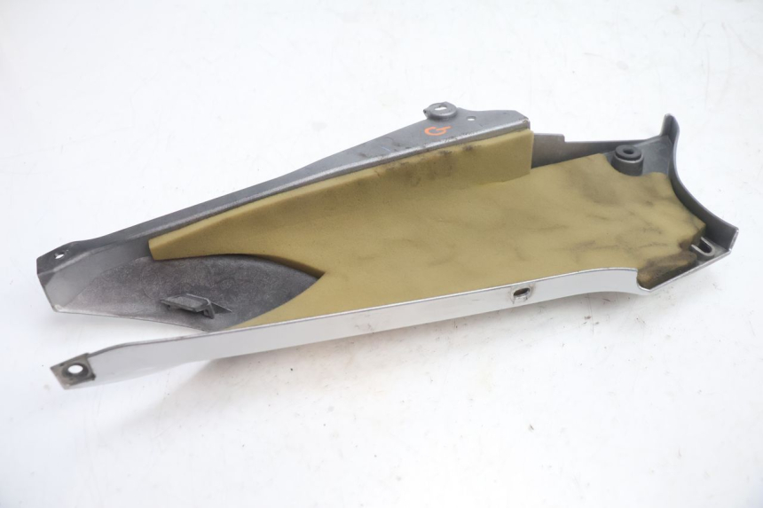 photo de LEFT SIDE FRAME COVER YAMAHA FJR 1300 (2001 - 2005) - Surface and material condition