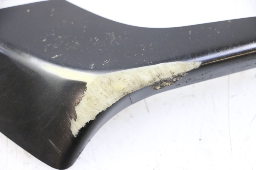 photo de LEFT SIDE FRAME COVER PIAGGIO LIBERTY IGET 4T 50 (2021 - 2025) - Zoom on usage condition