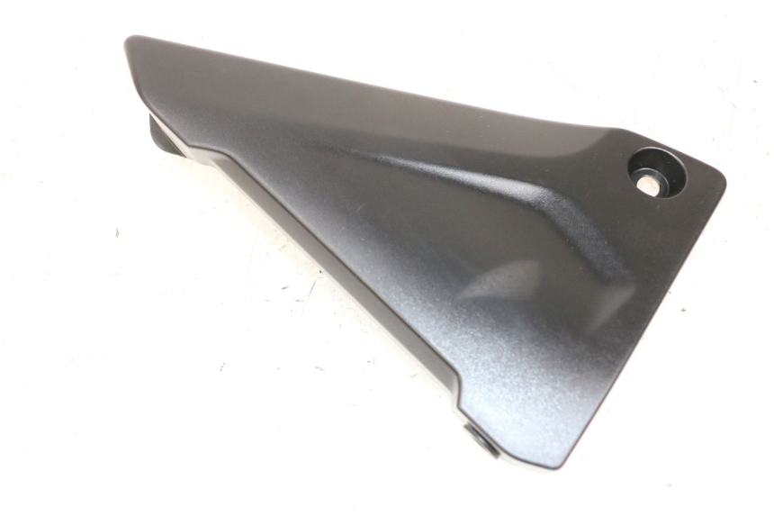 photo de LEFT SIDE FRAME COVER BMW R GS 1250 (2021 - 2024) - Fixing points details