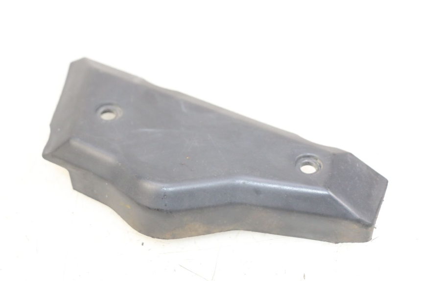 photo de LEFT SIDE LATERAL FRAME COVER YAMASAKI RAPTOR 50 (2013 - 2018) - Zoom on usage condition