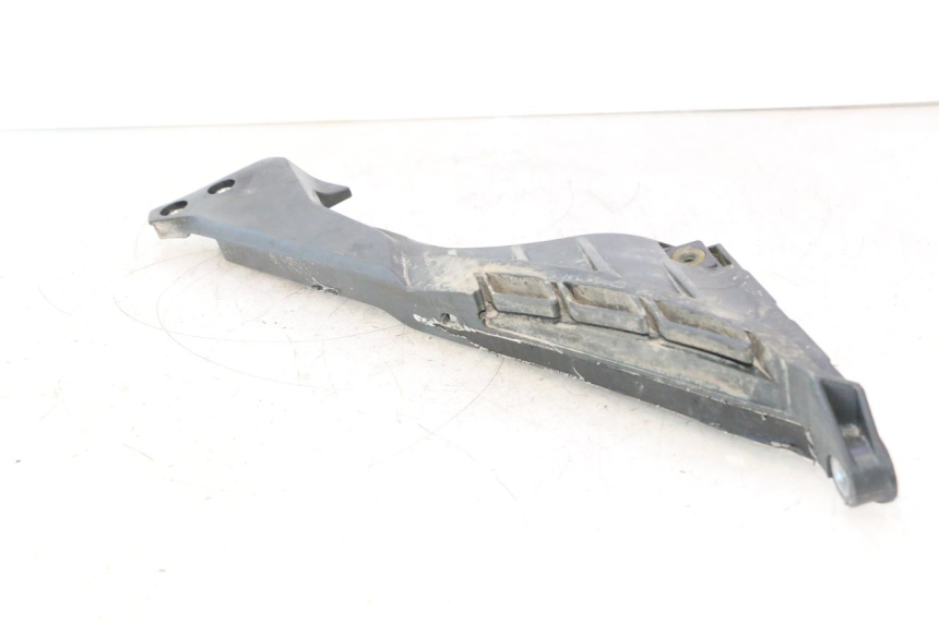 photo de LEFT SIDE FRAME COVER HUSABERG TE 250 (2011 - 2014) - Fixing points details