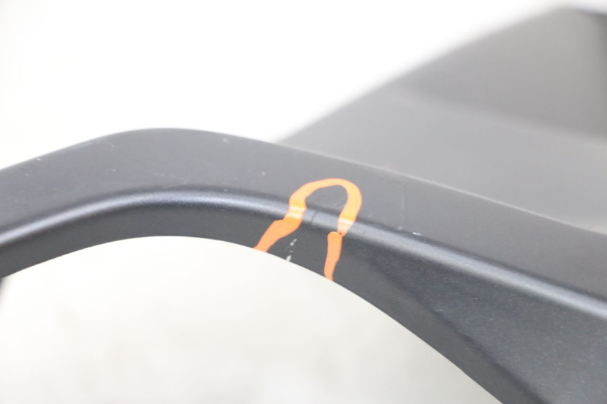 photo de LEFT SIDE LATERAL FRAME COVER YAMAHA XMAX X-MAX ABS 125 (2017 - 2020) - Distinctive features