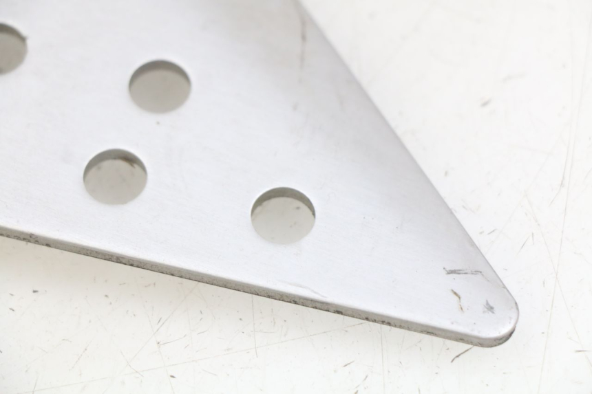 photo de LEFT SIDE LATERAL FRAME COVER KAWASAKI Z 750 (2007 - 2013) - Alternative perspective