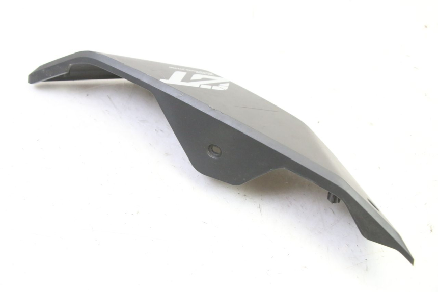 photo de LEFT SIDE FRAME COVER SEGWAY NINEBOT ZT3 PRO 1 - Zoom on usage condition