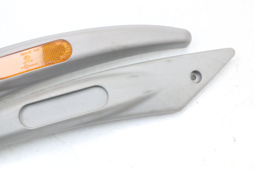 photo de FRAME COVER PIAGGIO LIBERTY 4T 50 (2004 - 2008) - Zoom on usage condition