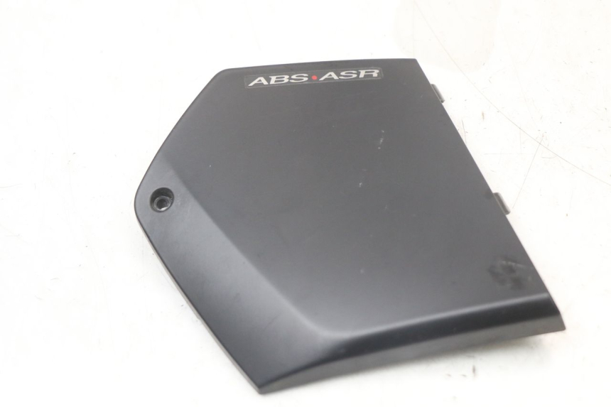 photo de FRAME COVER PIAGGIO MP3 HPE 350 (2018 - 2020) - Fixing points details