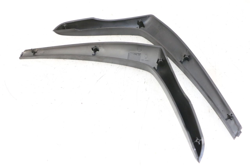 photo de FRAME COVER PIAGGIO BEVERLY 125 (1998 - 2005) - Component detail