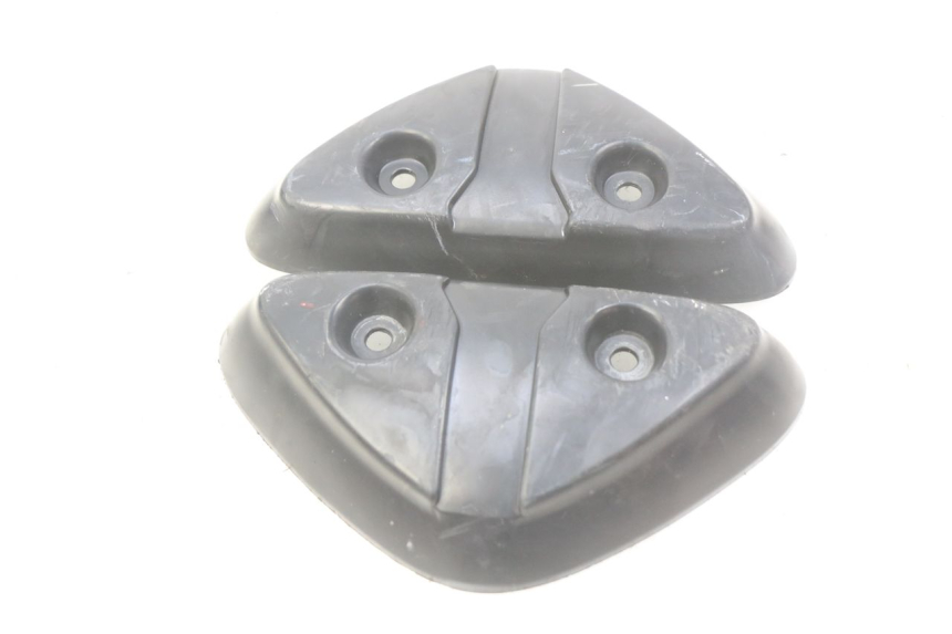 photo de SIDE CHASSIS COVER MBK STUNT NAKED 50 (2004 - 2018) - Zoom on usage condition