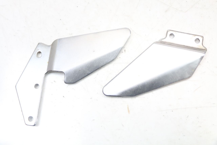 photo de FRAME COVER SUZUKI GS F 500 (2004 - 2007) - Component detail