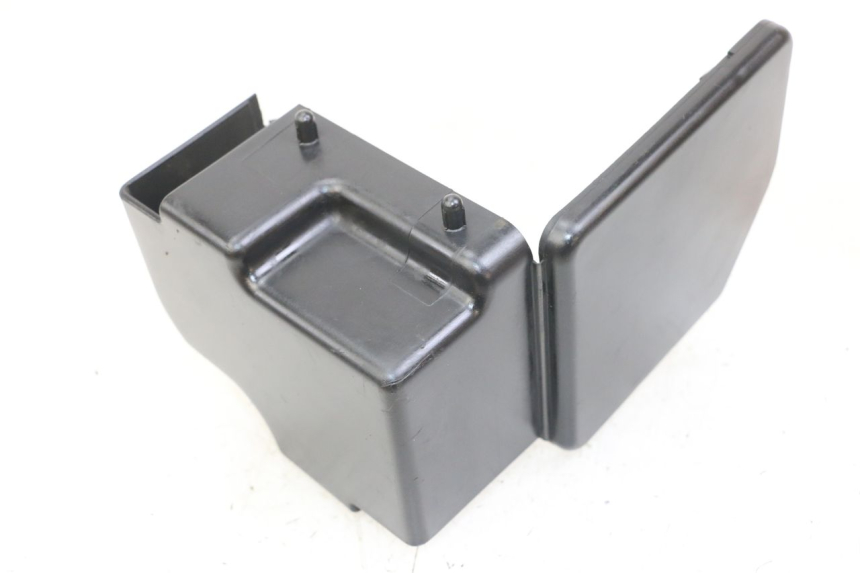 photo de FRAME COVER YAMAHA FZS FAZER 600 (2001 - 2003) - Alternative perspective