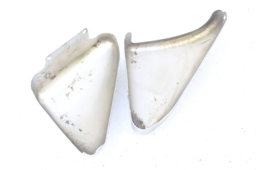 photo de SIDE FRAME COVER KAWASAKI ZEPHYR 1100 ( - 1995) - Zoom on usage condition