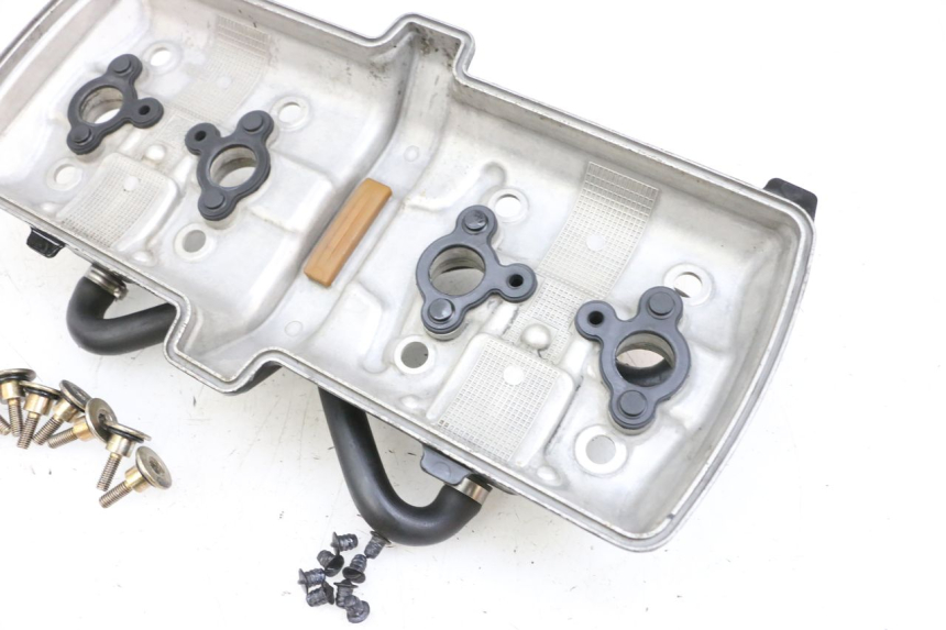 photo de ROCKER COVER MV AGUSTA BRUTALE R WALLY 910 (2008 - 2008) - Alternative perspective