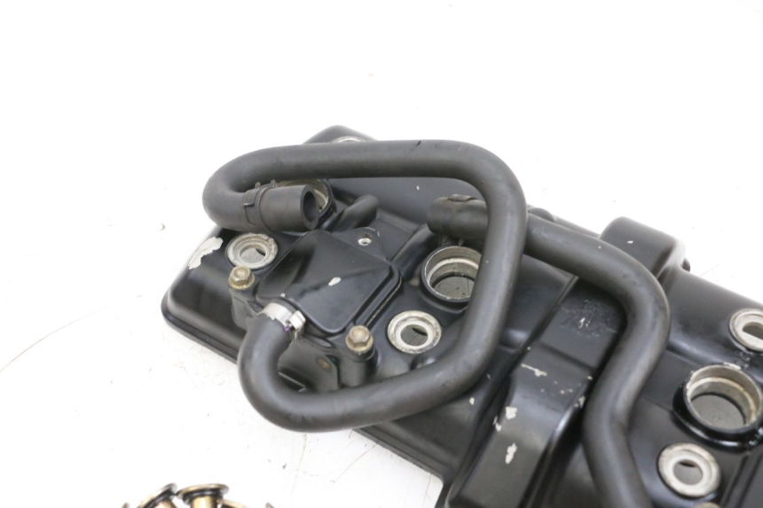 photo de ROCKER COVER MV AGUSTA BRUTALE R WALLY 910 (2008 - 2008) - Fixing points details