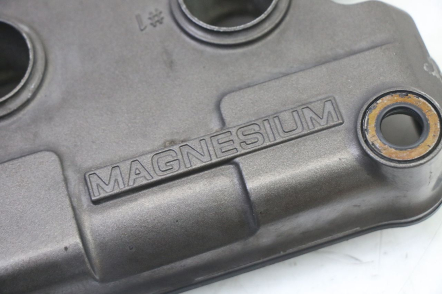 photo de ROCKER COVER HONDA CBR RR FIREBLADE 900 (1992 - 1994) - Technical close-up