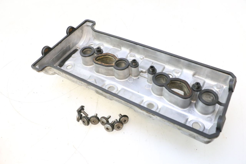 photo de ROCKER COVER YAMAHA FJR 1300 (2001 - 2005) - Fixing points details