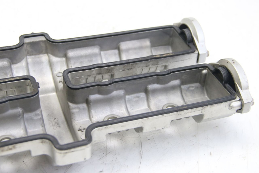 photo de VALVE COVER YAMAHA FZS FAZER 600 (2001 - 2003) - Component detail
