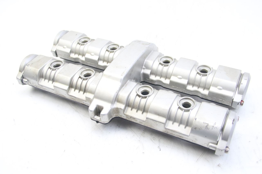 photo de VALVE COVER YAMAHA FZS FAZER 600 (2001 - 2003) - Surface and material condition