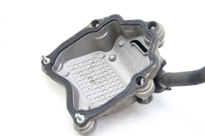 photo de VALVE COVER PIAGGIO MP3 125 (2006 - 2014) - Zoom on usage condition