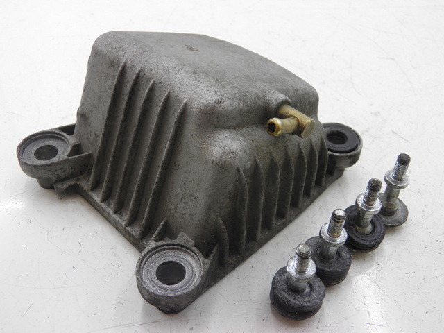 photo de ROCKER COVER PIAGGIO LIBERTY 2T 50 (2004 - 2008) - Zoom on usage condition