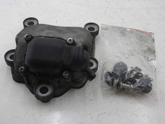 photo de ROCKER COVER PIAGGIO XEVO - X EVO 125 (2010 - 2015) - Alternative perspective