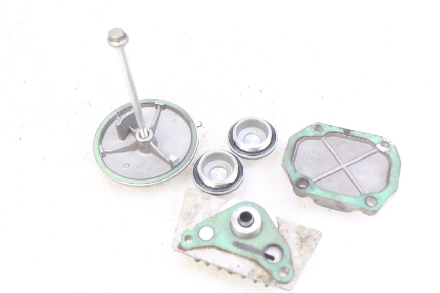 photo de VALVE COVER YCF PILOT 125 - Alternative perspective