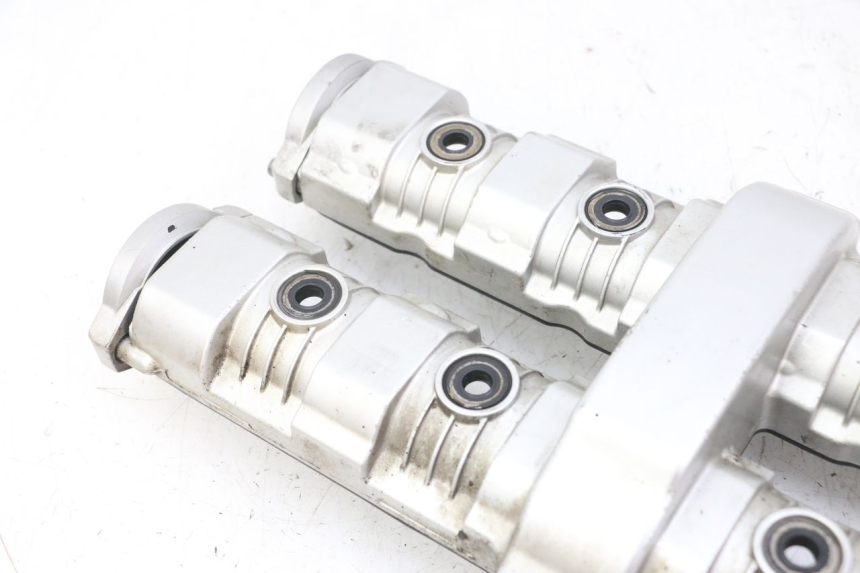 photo de VALVE COVER YAMAHA FZS FAZER 600 (2001 - 2003) - Additional view of the item