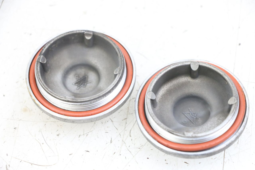 photo de VALVE COVER YAMAHA YP MAJESTY 125 (2002 - 2006) - Component detail