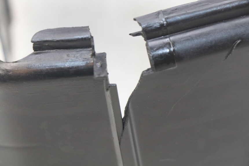 photo de CYLINDER HEAD COVER KYMCO AGILITY DELIVERY 4T 50 (2018 - 2023) - Technical close-up