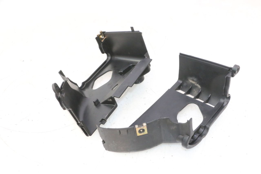 photo de CYLINDER COVER MASH BIBOP 2.0 50 (2021 - 2026) - Fixing points details