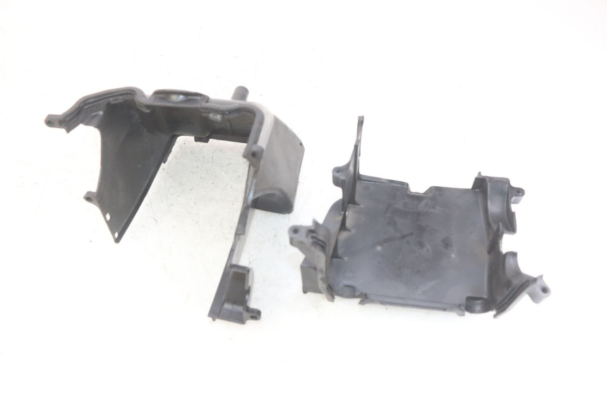 photo de CYLINDER HEAD COVER PEUGEOT CITYSTAR AIR 125 (2014 - 2017) - Product overview