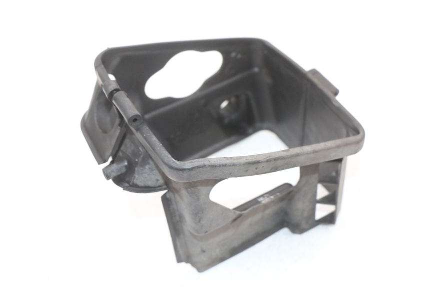 photo de CYLINDER COVER PIAGGIO FLY 4T 50 (2004 - 2010) - Alternative perspective