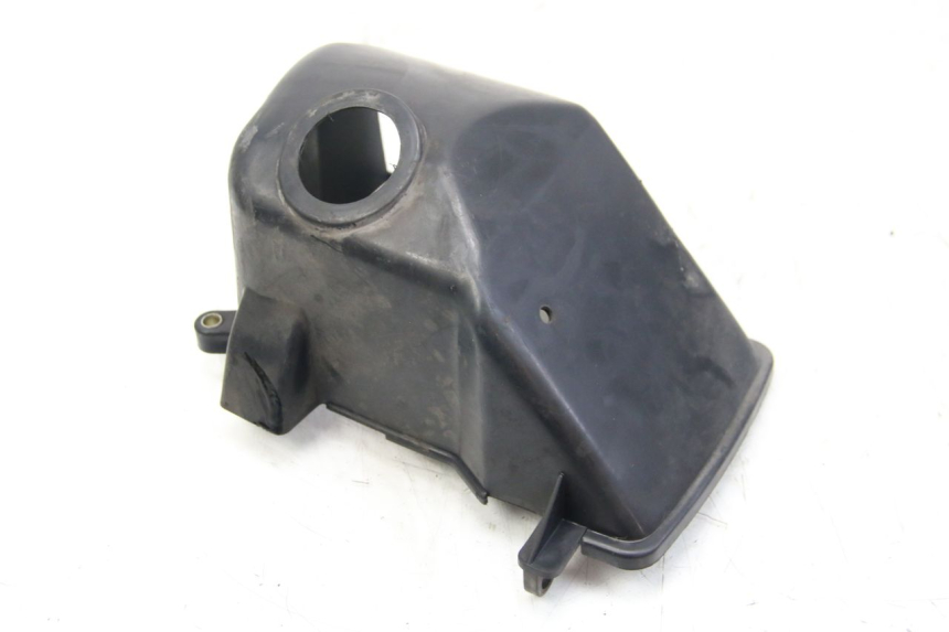 photo de CYLINDER HEAD COVER PEUGEOT KISBEE 2T 50 (2010 - 2017) - Fixing points details