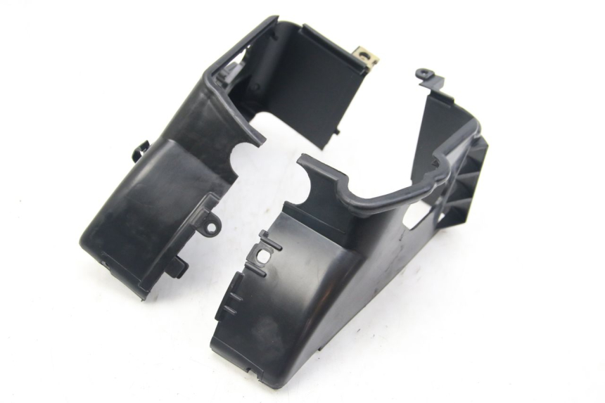 photo de CYLINDER HEAD COVER PEUGEOT KISBEE 4T 50 (2018 - 2022) - Component detail