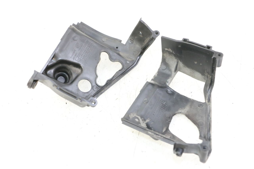 photo de CYLINDER HEAD COVER PIAGGIO ZIP 4T 50 (2018 - 2020) - Component detail