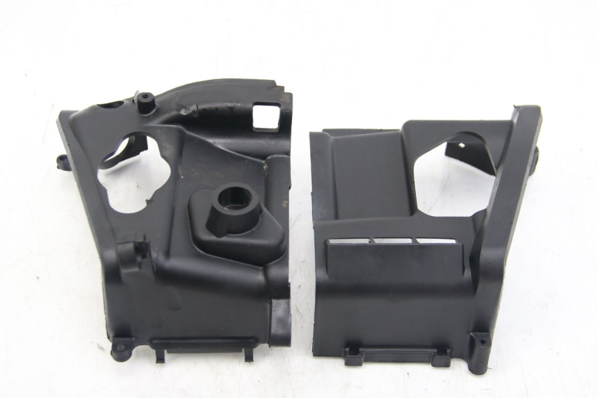 photo de CYLINDER HEAD COVER APRILIA SCARABEO 4T 50 (2009 - 2017) - Product overview