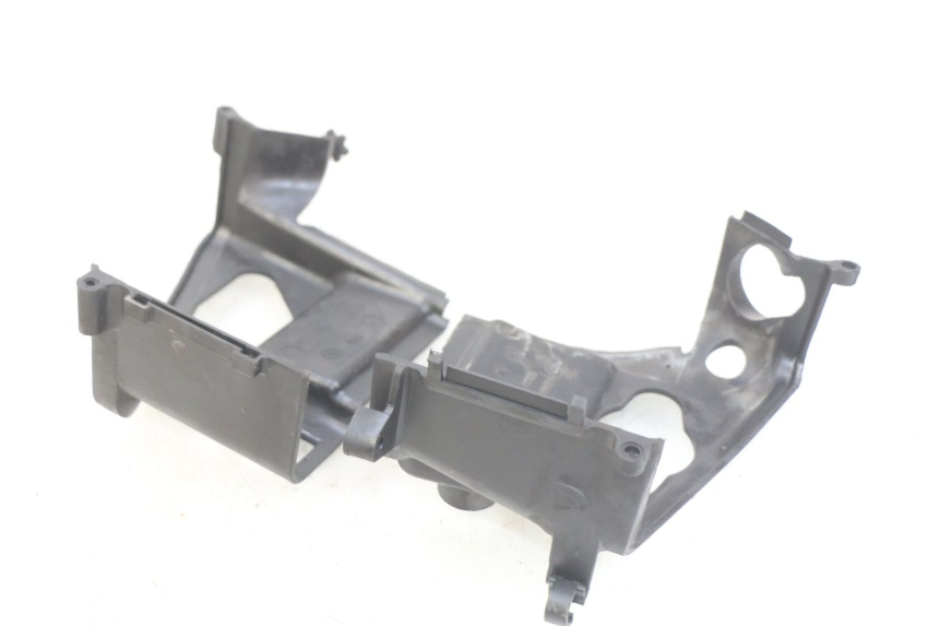 photo de CYLINDER HEAD COVER APRILIA SCARABEO 100 (2003 - 2012) - Component detail