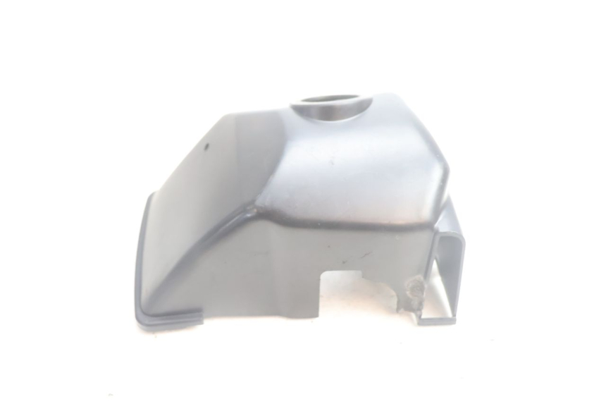 photo de CYLINDER COVER PEUGEOT STREETZONE NAKED 2T 50 (2014 - 2018) - Zoom on usage condition