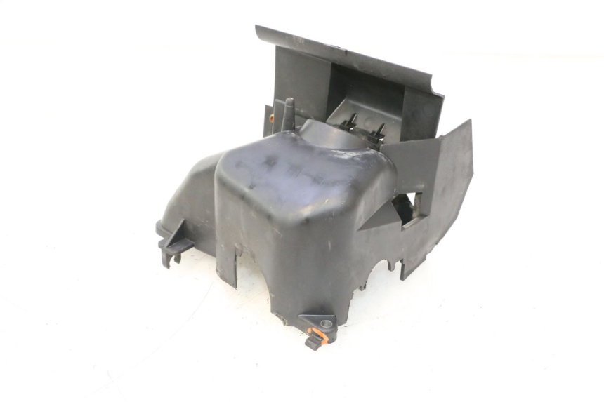 photo de CYLINDER HEAD COVER PEUGEOT TKR TREKKER FURIOUS 50 (2005 - 2014) - Fixing points details